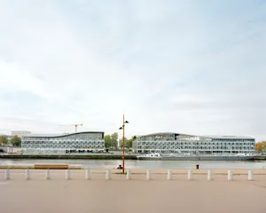 Le 105