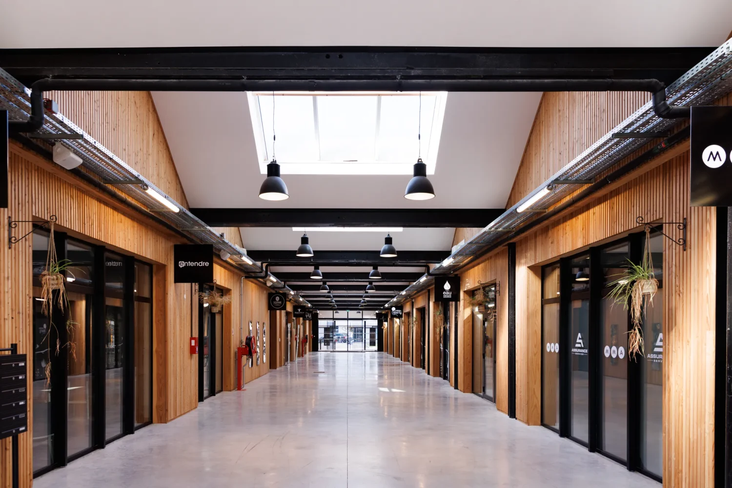 La Poudrerie Royale - Allée centrale