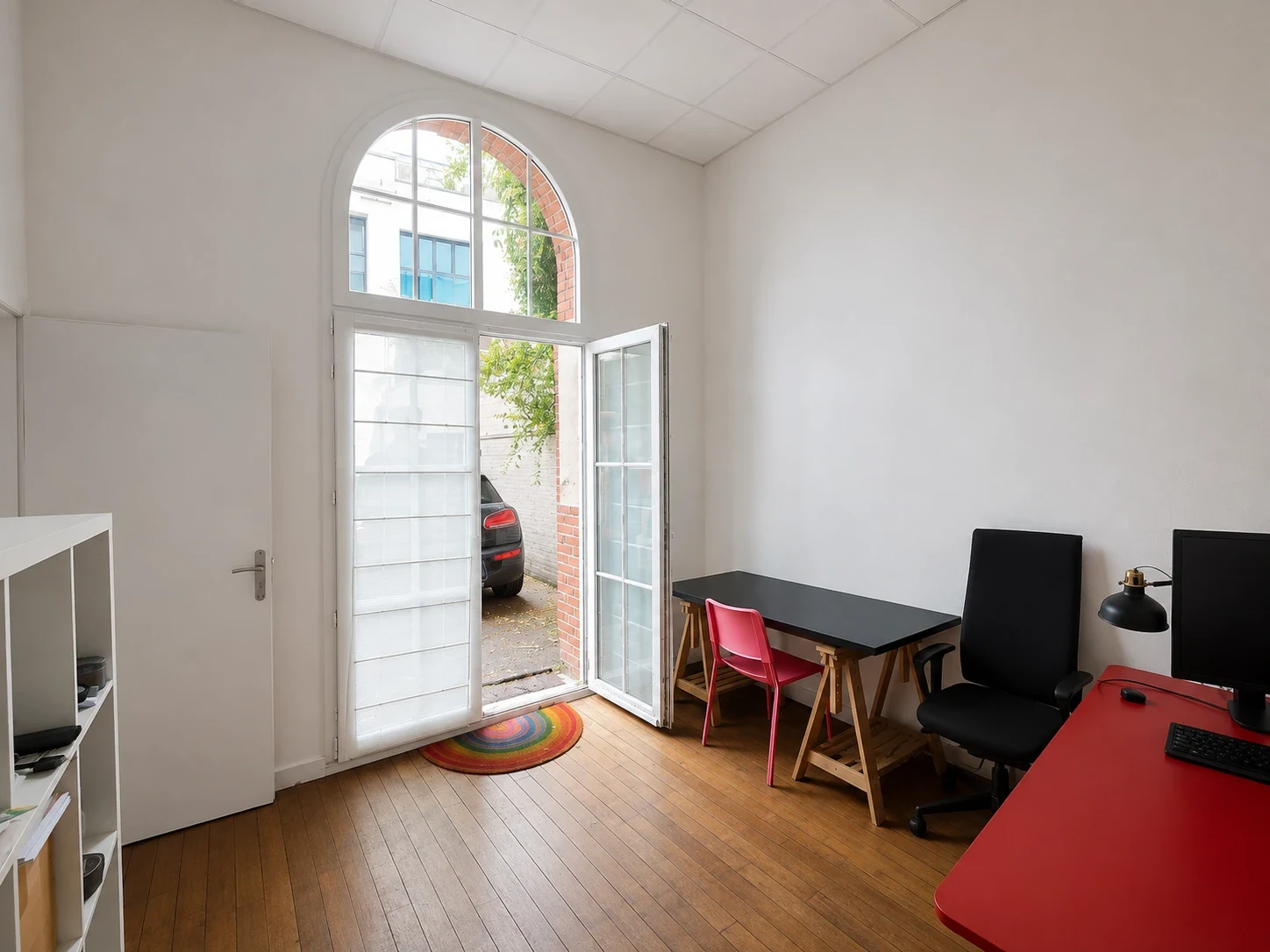 BUREAU 1